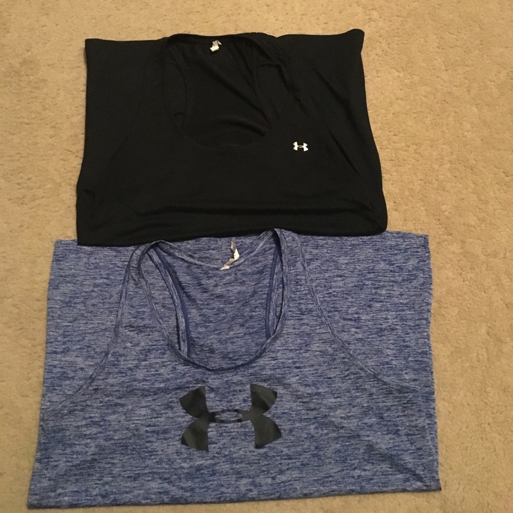 💕Under Armor tank bundle💕